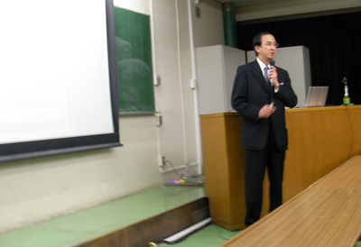 13_0703 先生写真1.jpg